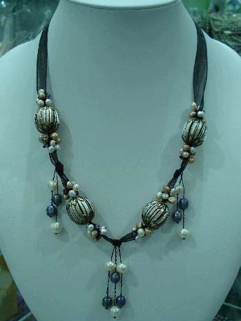 Trendy costume necklace-fashion jewelry