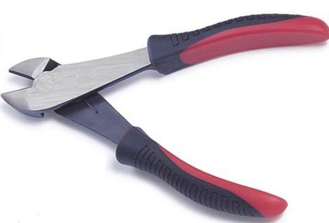 Diagonal cutting pliers