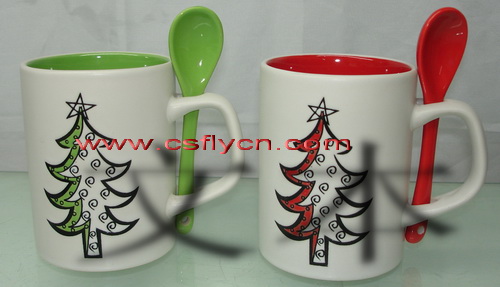 Ceramic Christmas mug with spoon