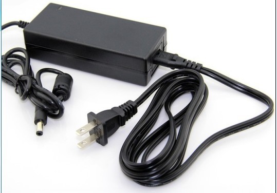 12V single output type switching adapter with UL CE FCC CCC certifications