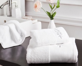 Customized logo white Hotel bath towels sets
