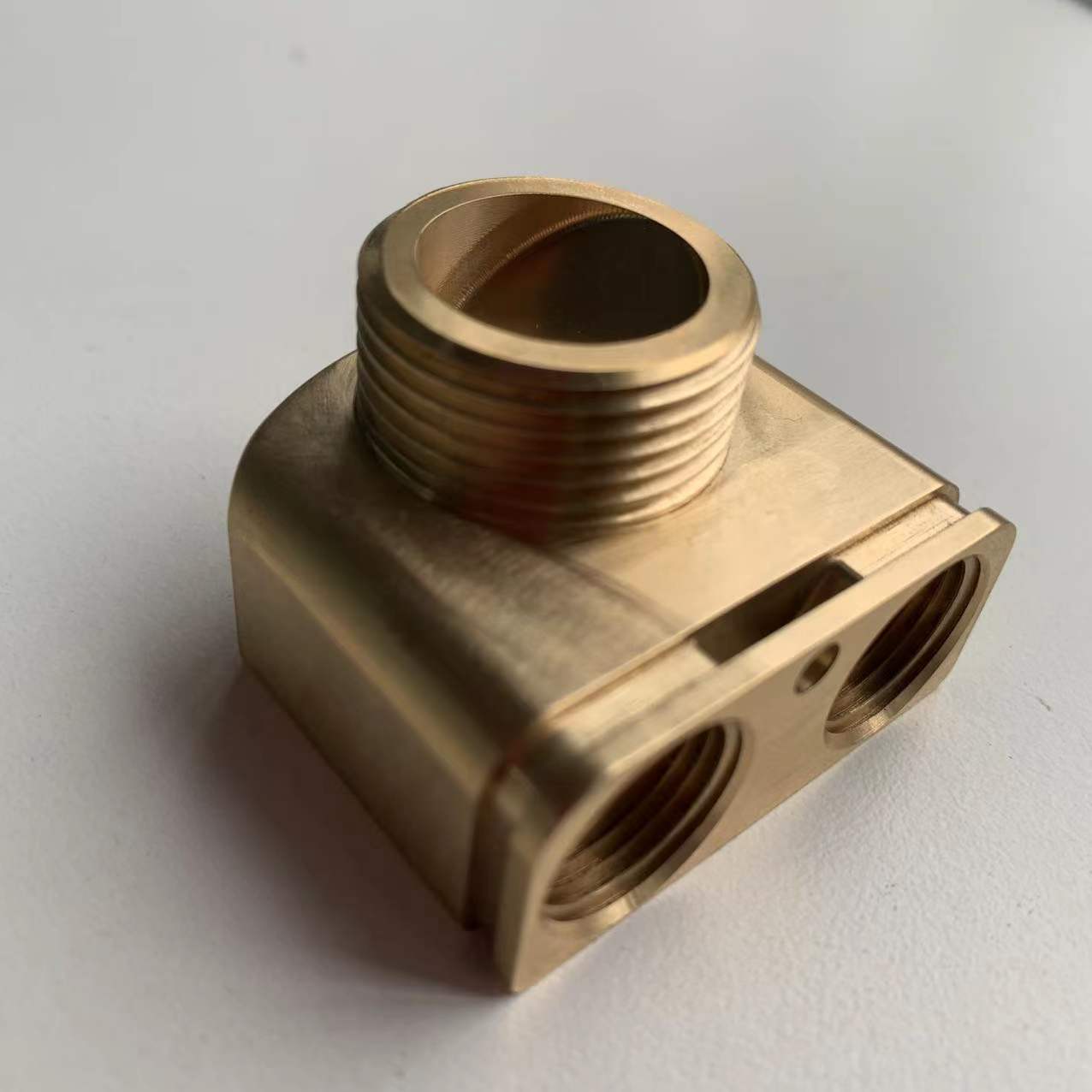 customize CNC machining metal precision parts and prototypes
