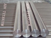 Titanium bar and titanium alloy rod