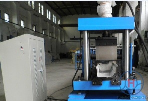Gutter roll forming machine - roll forming machine