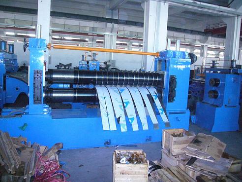 Slitting line machine not only for the steel serivice cutting industry, but also for  the pipe industry. A lot of customers make the pipes before slitting the large coil to the small size of coils.