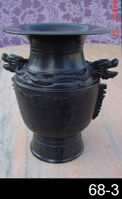 black pottery