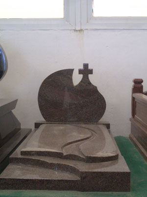 tombstone&monument