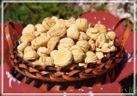 Dried peeled chestnuts
