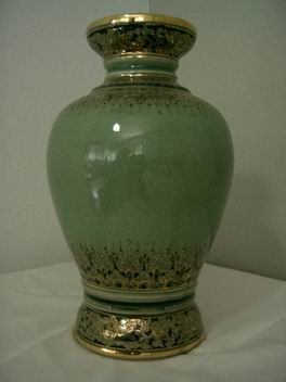 Vase porcelain