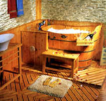 wooden bathtub  http://win088.51.net