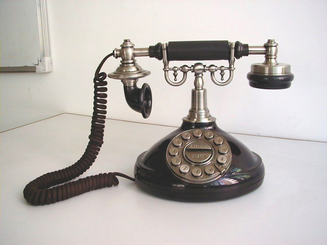 antique phone 