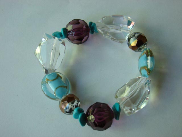 Bracelet is made of glaze,acrylic beads, glass beads.