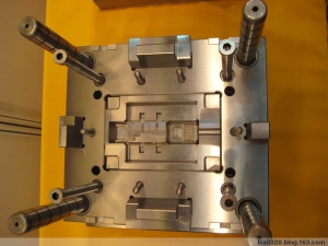 plastic injection mould