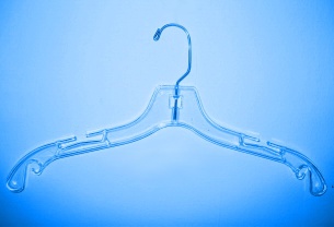 plastic hanger 111070