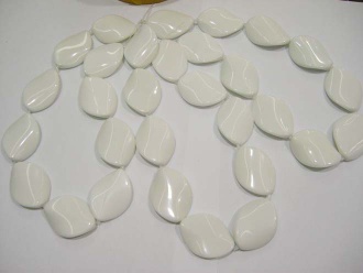 White Agate Necklaces (AG11)