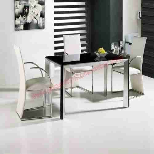 Style No.:  AH030- A8040Brand:  ZCBSize:  1350mm X 800mm X 750mmHeight:  750mmColor:  Black Table& White ChairMaterials:  Tempered Glass