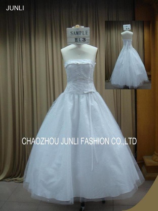 wedding dress and bridal gown