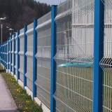 wire mesh fence