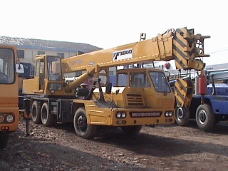 TADANO TRUCK CRANE