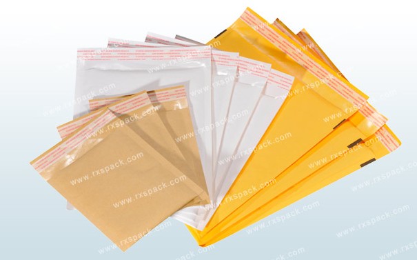 Kraft bubble-lined mailers