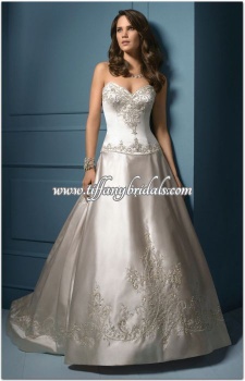 Alfred Angelo Sapphire Wedding Dresses - Style 811