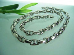 Titanium necklace