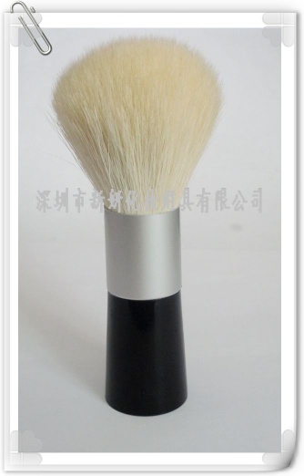 cosmetic brush