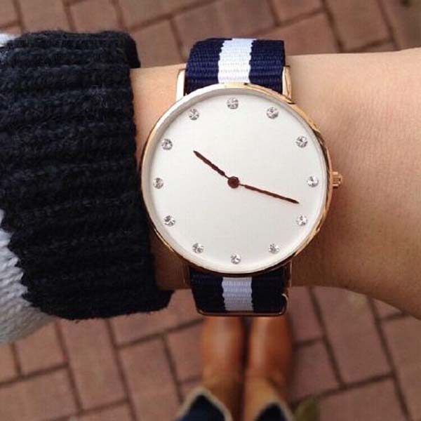Nylon watch with changeable straps