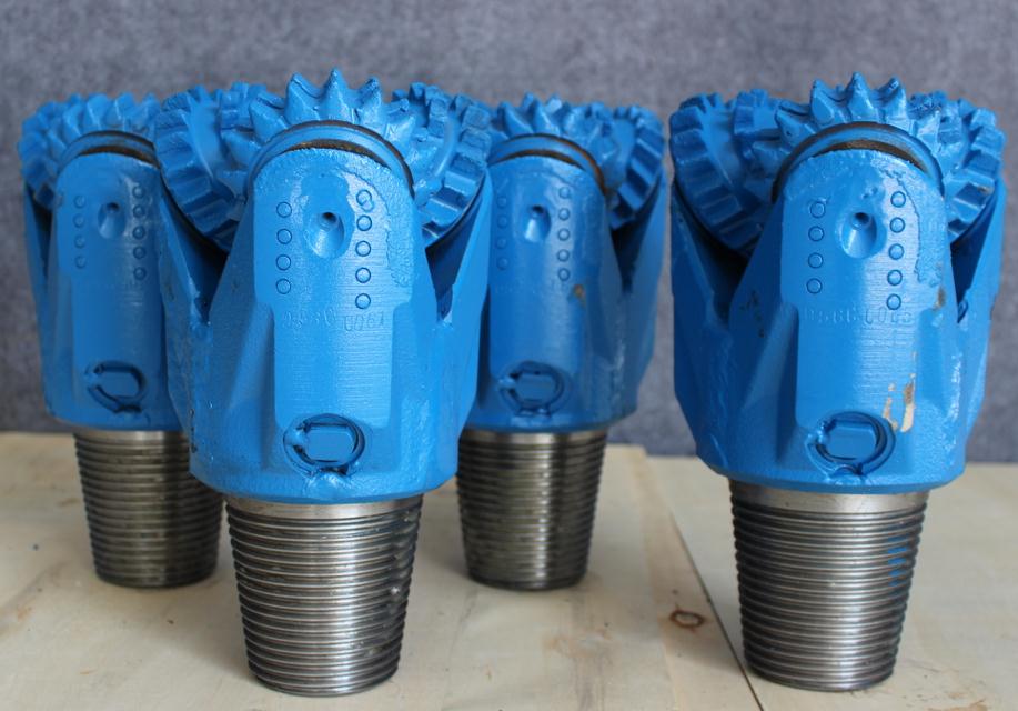 steel tooth rock drill bit