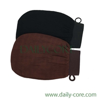 This exfoliating bath mitt DC-BM012 is designed to precisely clean and gently remove dead skin cells from your body surface for a healthy looking. Viscose fabric will help to remove the dirt at most.