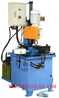 Steel pipe cutting machine, iron pipe cutting machine, stainless steel pipe cutting machine