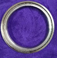 High precision thin section bearing