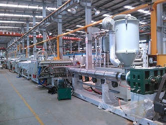 Hollow plastic sheet extrusion line