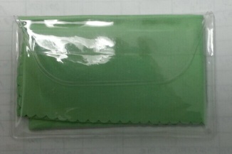 microfiber eyeglasses cleaning cloth in poly bag