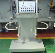 Keg filling machine with single , double heads