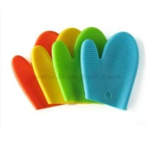 Silicone oven mitts