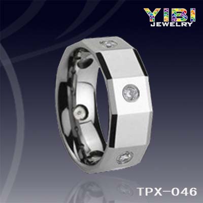 Multi-faced Tungsten carbide ring with three shelter setting stone Band