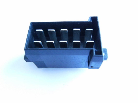 Auto connector terminal