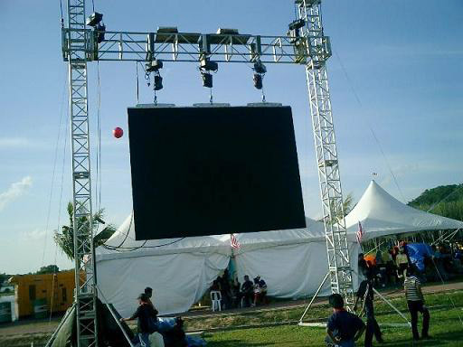 outdoor hanging led screen