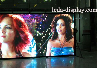 LEDA Curtain Displays