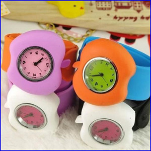 quartz movt analog silicone kids slap gift watch