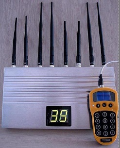 Smart cell phone jammer (two groups of channels work alternately, long working life)