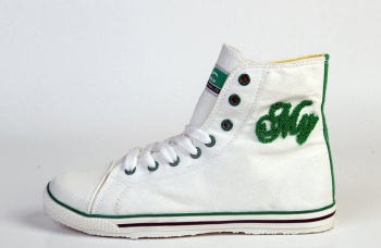DH9090W white high top sneakers