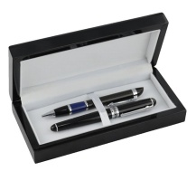 High gloss finish wooden pen box