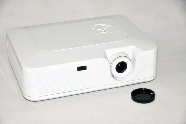 Digital video Projector 3LCD Beamer 1920x1080 pixels with HDMI,TV Tuner High-end Model PLF1080K