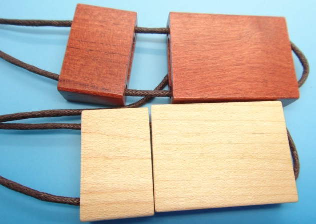 Wood usb with string