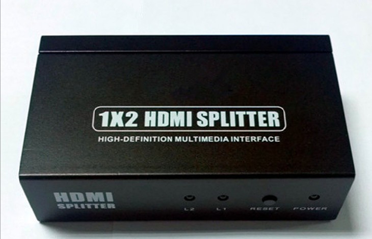 HDMI splitter one in two out