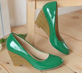 2012 hot sell high wedge lady dress shoe