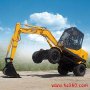 wheeled excavator with a 360 degrees revolving superstructure