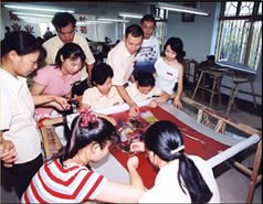 Shaping Golden handicrafts factory